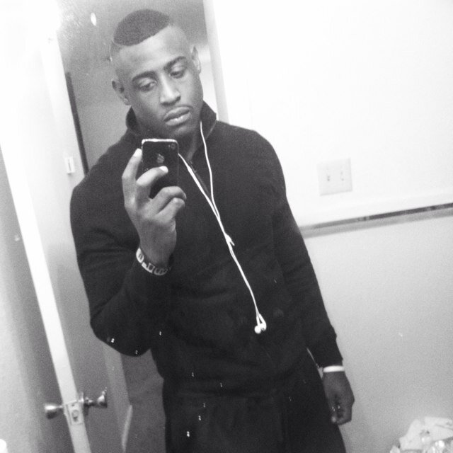 Wats good world this ya boi big ju that nigga tha freshest big nigga u know i luv girls girls girls!! #TeamIrish #Teamdatnigga #TeamHogs #TeamSyrcuse #TeamCool