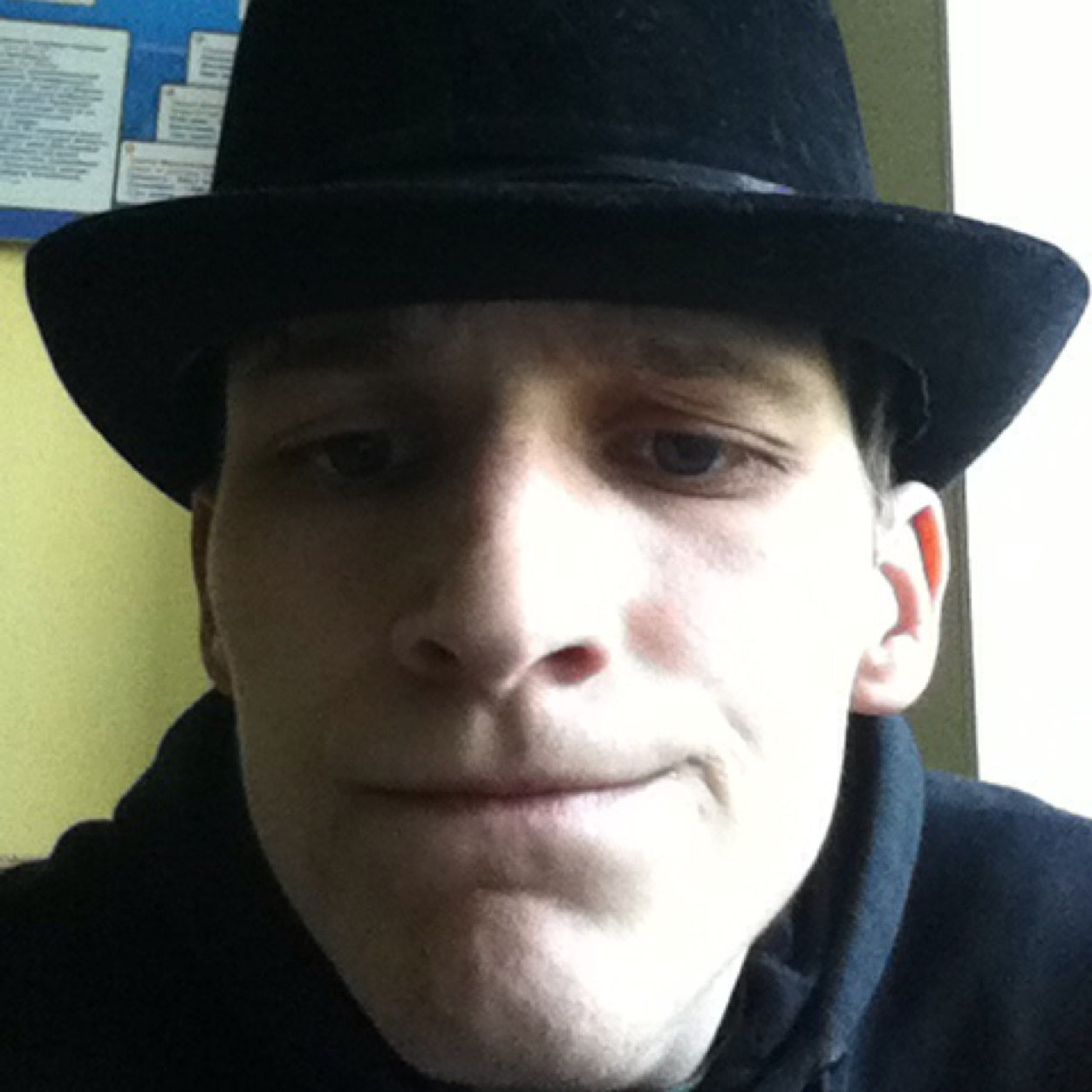 nozhgibesov's profile picture. 