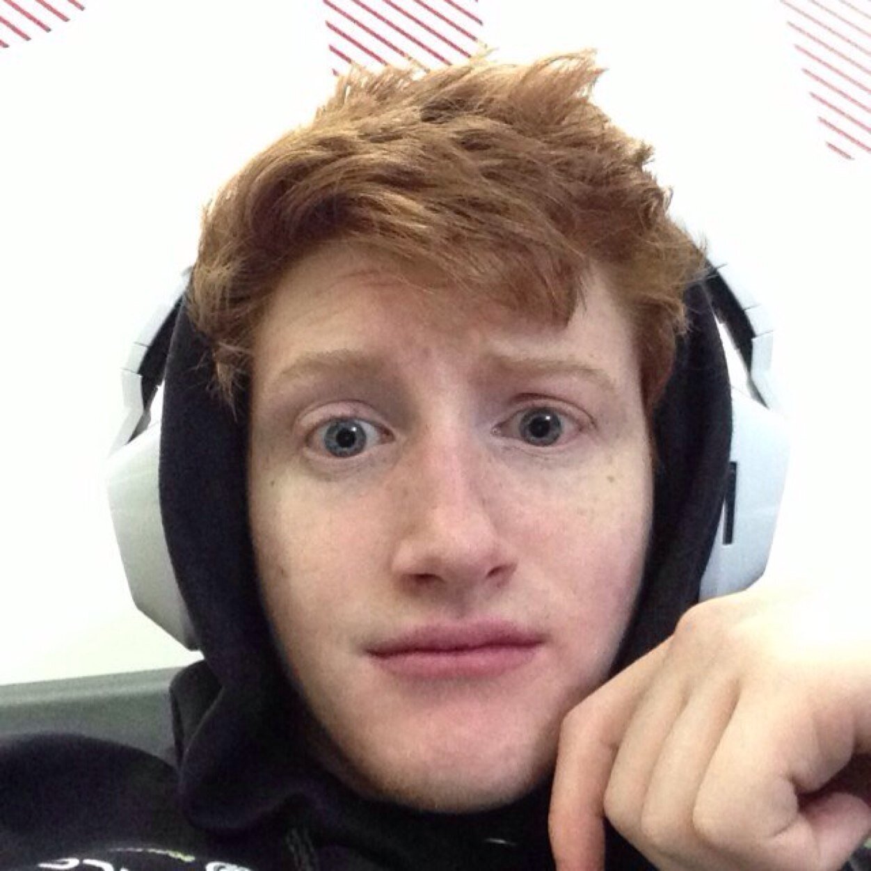 18. FragCup3 Champ, 2 time EGL, 3 time MLG champion, and many more. I have red hair. - The King - Dream Big! X.XII.XIII

http://t.co/A93bJ3ZxVV