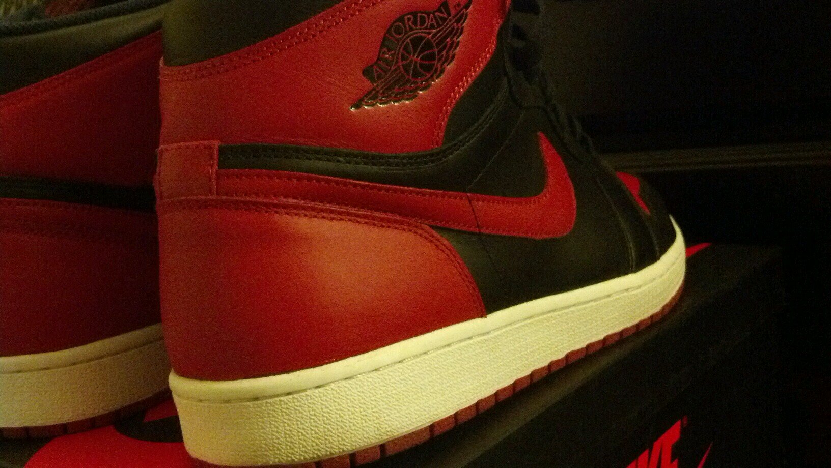 My 3 favorite sports teams .. Lakers, Dodgers, 49ers... Gotta get 2 pair... Enjoy every Day...