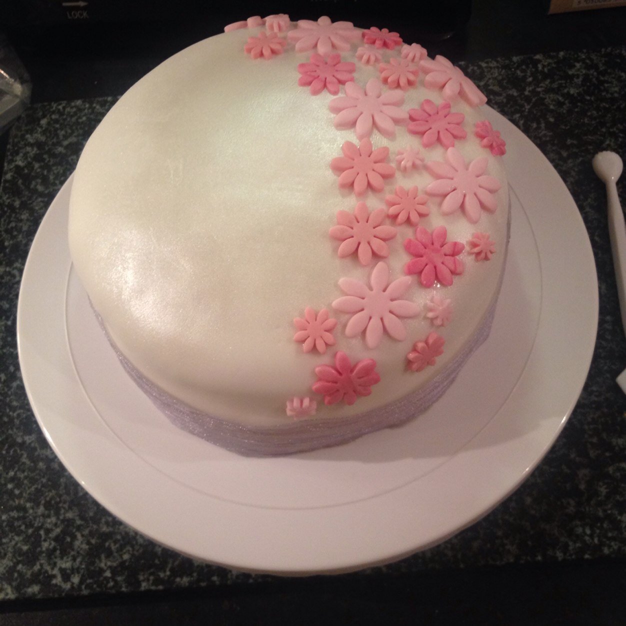 Cake designer, baker and decorating business, helping to take the stress away from every occasion