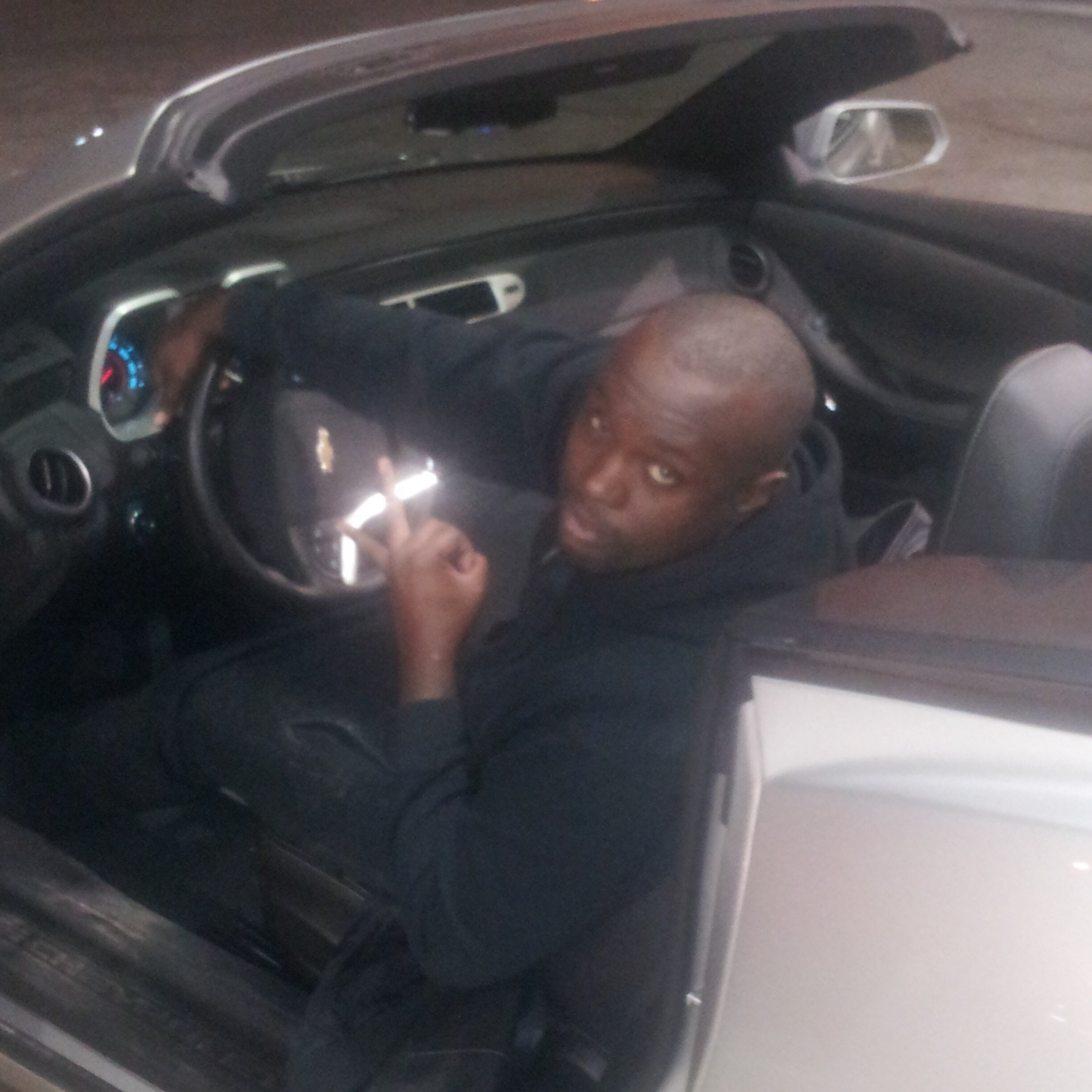 Scared money dont make no money. If I ever go broke I'm a take your followers. #Get with this Pimpin and stop Trippin