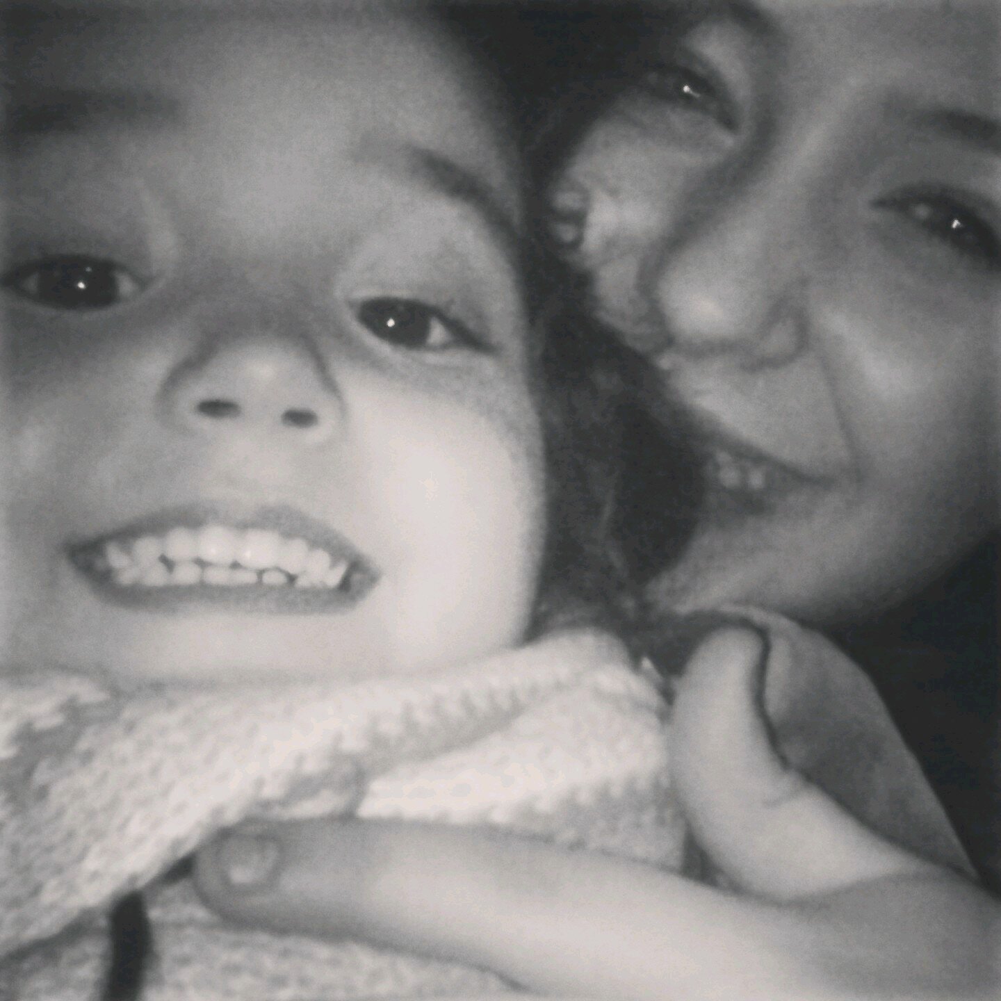 13.Muchos de nuestros sueños parecen al principio imposibles,luego improbables,y luego se vuelven inevitables.   ♥Mario Casas♥ Si te lastiman cambias.