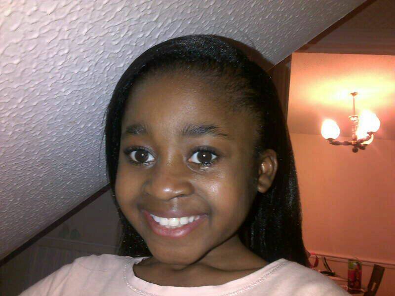 hot actress i rep-basketbal ì adore-family nd frnds i cherish. am de wierdo