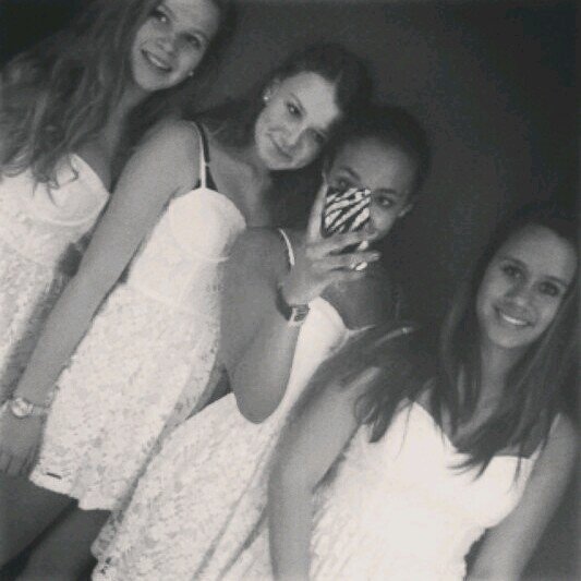 hockey ° insta'snap: lonnee_x ° love bestfriend emma ♡