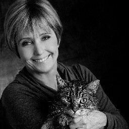 DVM, DABVP. Feline-specialist and owner of @thecat_clinic & @thevillage_cat