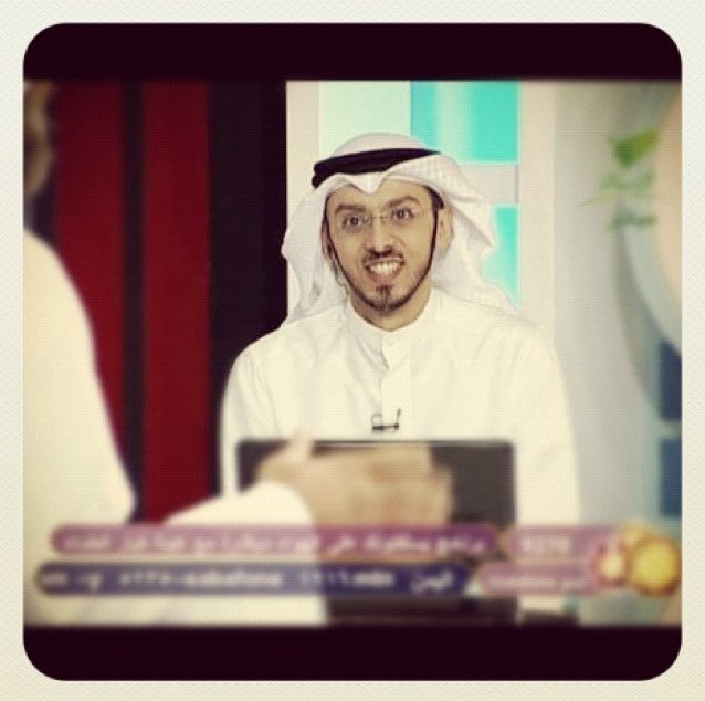 السعادة التي تدسّها في جيوب الآخرين ستعود يوماً لتختبئ في جيوبك عندما تحزن .