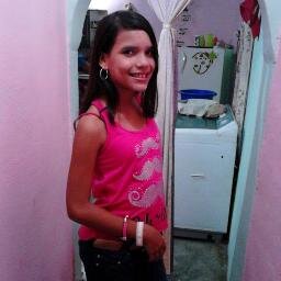 Soy Directioners amo a mis hermanas Directioners aunque no conosca a niinguna One Direction mas que una banda una Familia ;) *Shoro*