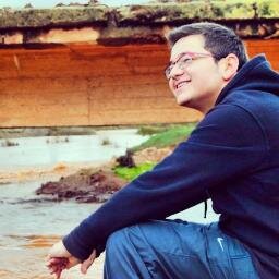 Nadie espera nada de nadie, todo te lo tienes que forjar tú  mismo.