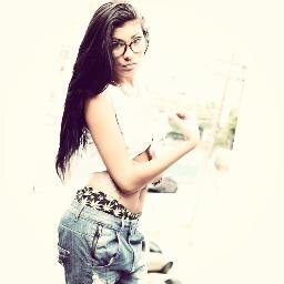 Twitter Oficial da Mc Pocahontas, Feito pela Própria POCAHONTAS ...  Mc Pocahontas Original. tens recalque aê bem ???