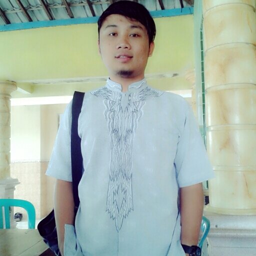 Persebaya and Manchester United supporter.