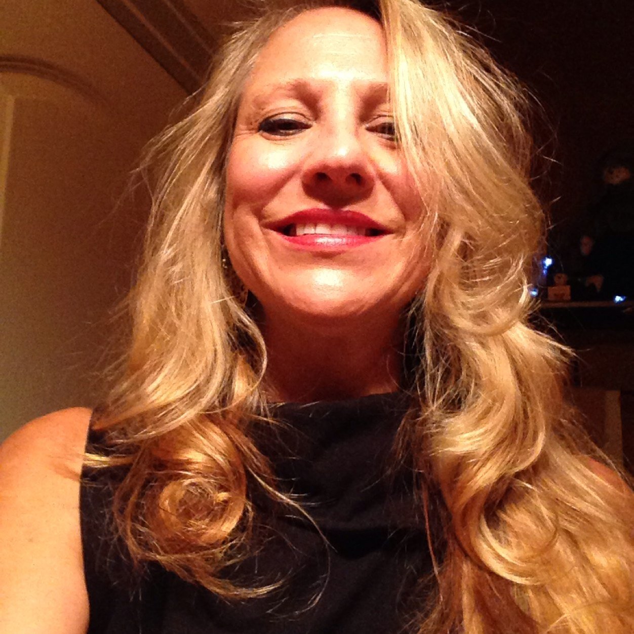 carol_leone's profile picture. Airline and Private Air Charter for 30+ years.