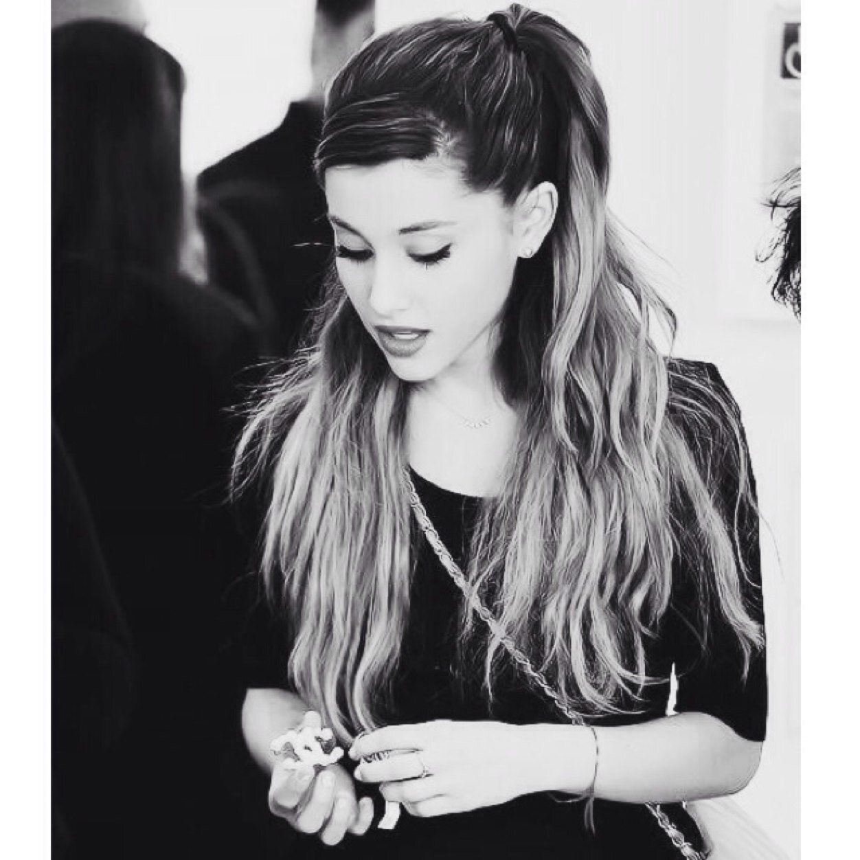 Follow @arixnaslay (i follow back on there if you ask)