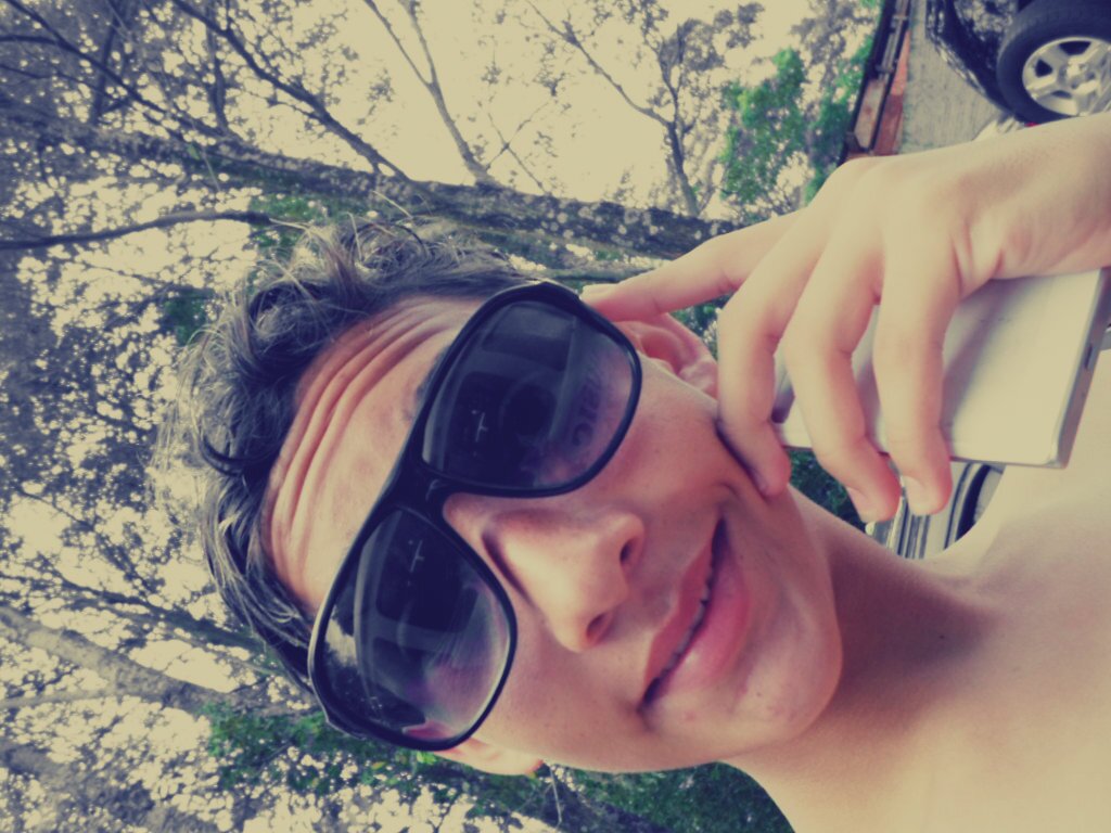 Nada de você me servira mas, não procuro o que você me trás , mas sim a felicidade e a humildade ja era a quela memoria antiga que guardava rancor !