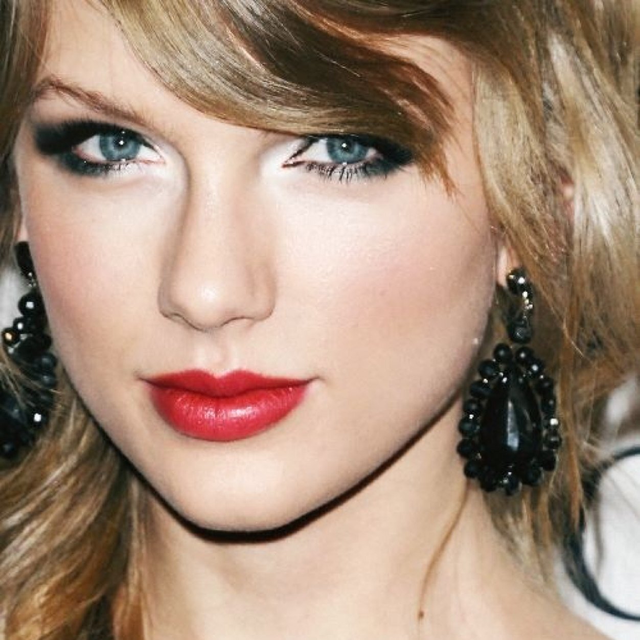 Taylor. Swifties. Lovely. Happy. At the same time. Thailand