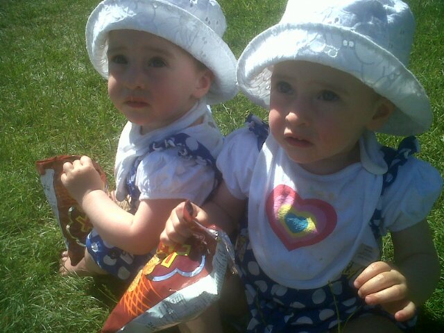 Well my name is kirsty am 24 year old I have 4 kids 2 boys an 2 girl what are identical twins,my boys are mason ,lennon,girls mckenna-rose an lekendra-leigh