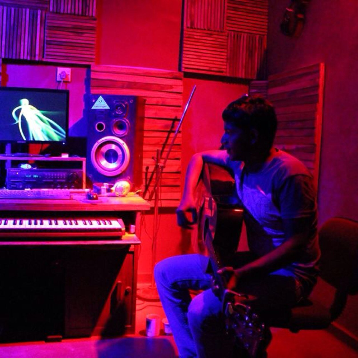 firosview's profile picture. im a humanitarian, landscape & Travel photographer