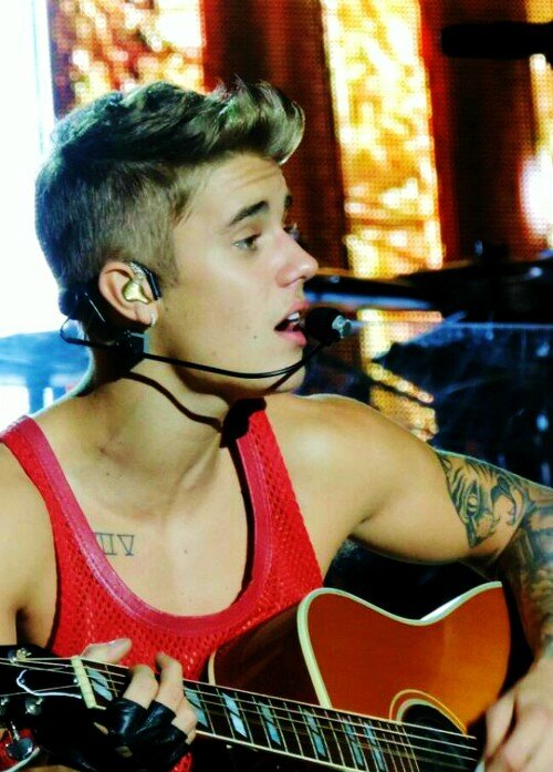 JB *-*