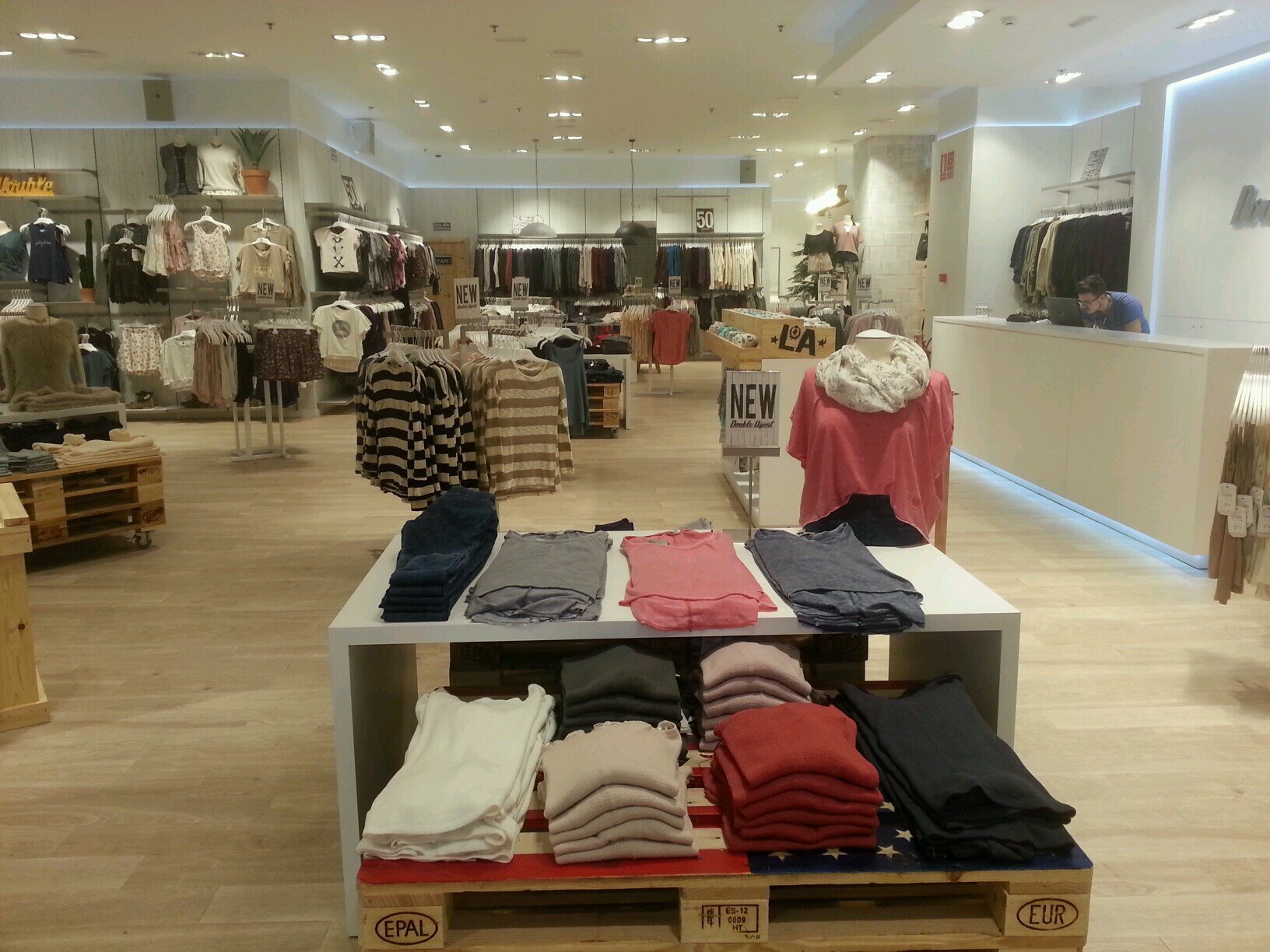 DOUBLEGRANVIA's profile picture. 