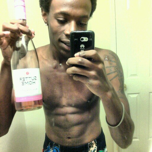 #$toner 18 no fake ppl in my circle  kik  a real nigga 2k13pussyeater ig:@qua_freak