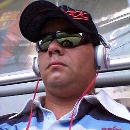 WebRádio que toca musica Eletrônica 24 horas por dia, venham participar da Rádio!!(vagas abertas para Djs)