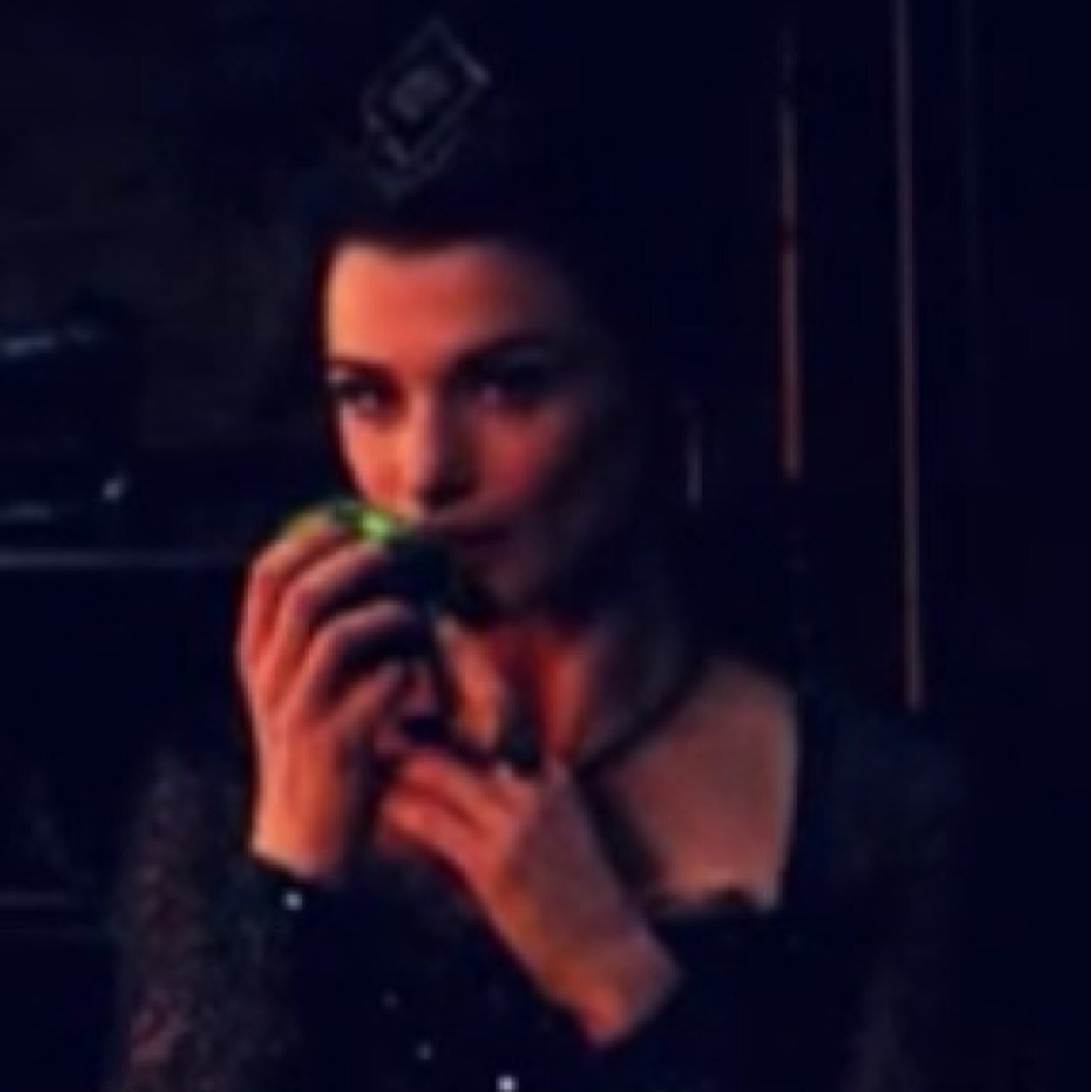 I am from Oz i lived in the Emerald City for many years until i met the love of my life Loki Lauyfeyson my sister is Theodora
