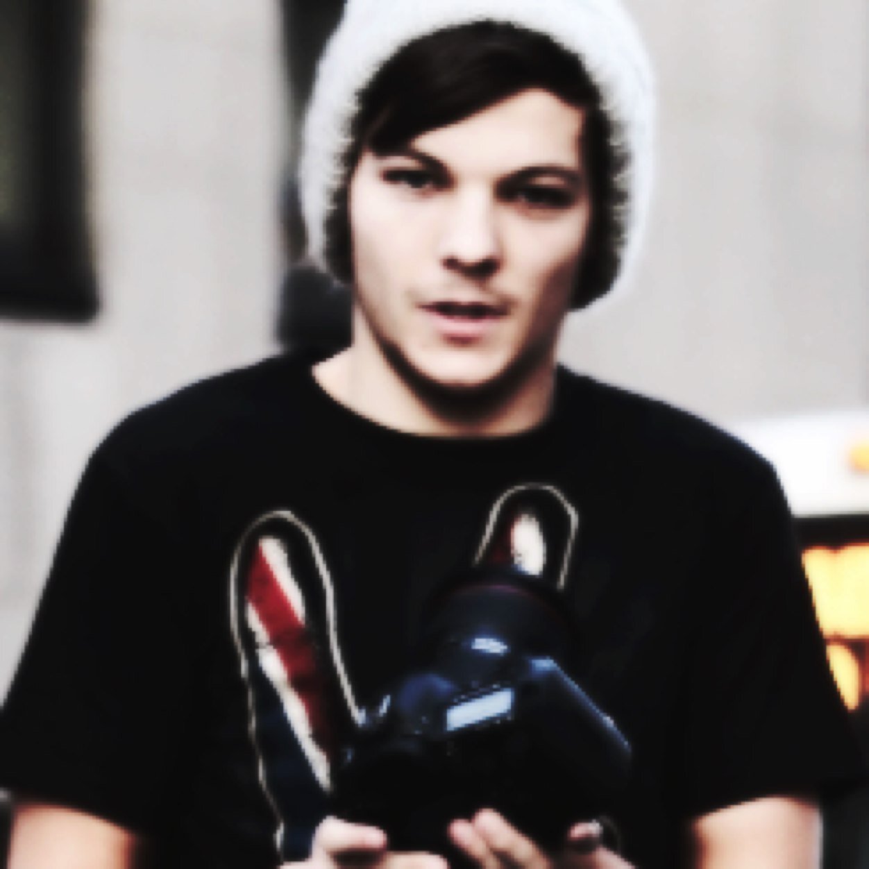 [free follow] dont follow this acc, pls follow @cinnabumlou ilysm ty :) ♡