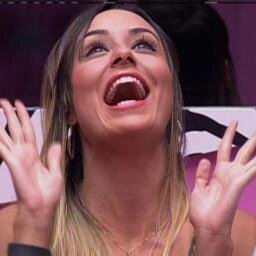 Seguida e oficializada pelo anjo @_lelesantiago ° 17-01-13°    Seu sorriso me encanta !! #TeamLeticia #TeamJunior #BBB14