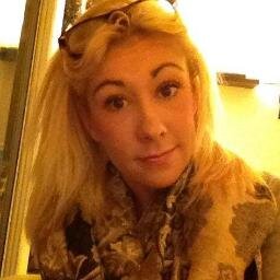 Bar Maid, Partier, Pizza expert, Single, Happy, Love Life