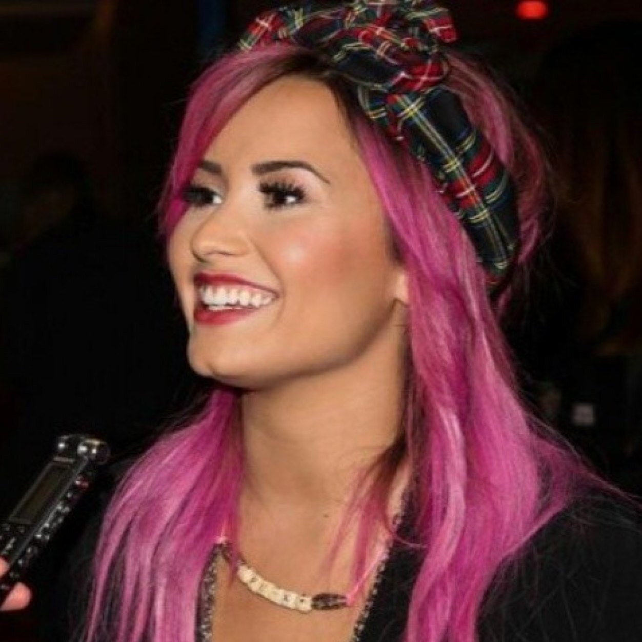 Follow @mythicaldemi