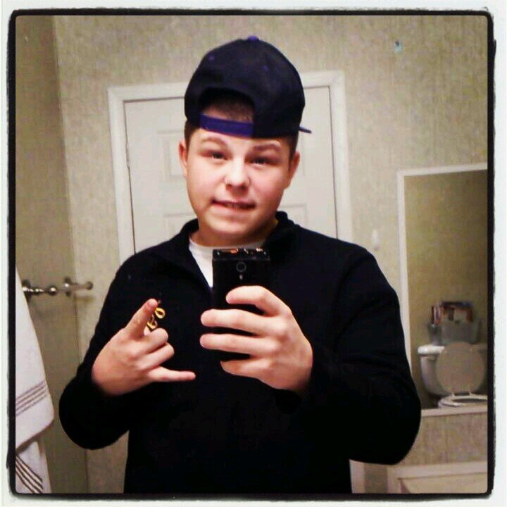 iwillbegreat12's profile picture. I Just Hoop!