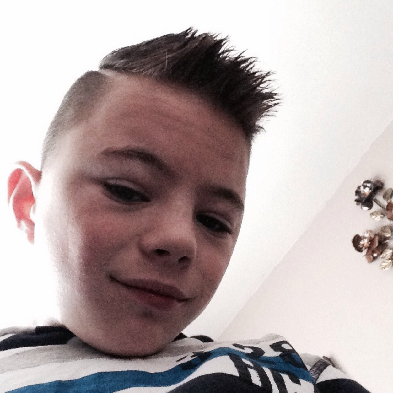 My name is kai crymble, I'm 9, I like to sing!