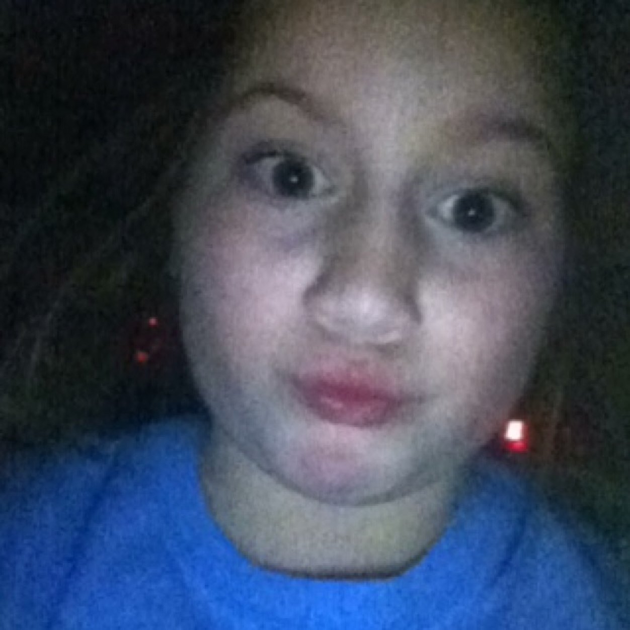 Hey! The names emma I love basketball Go pack go Single pringle I love the lakers
