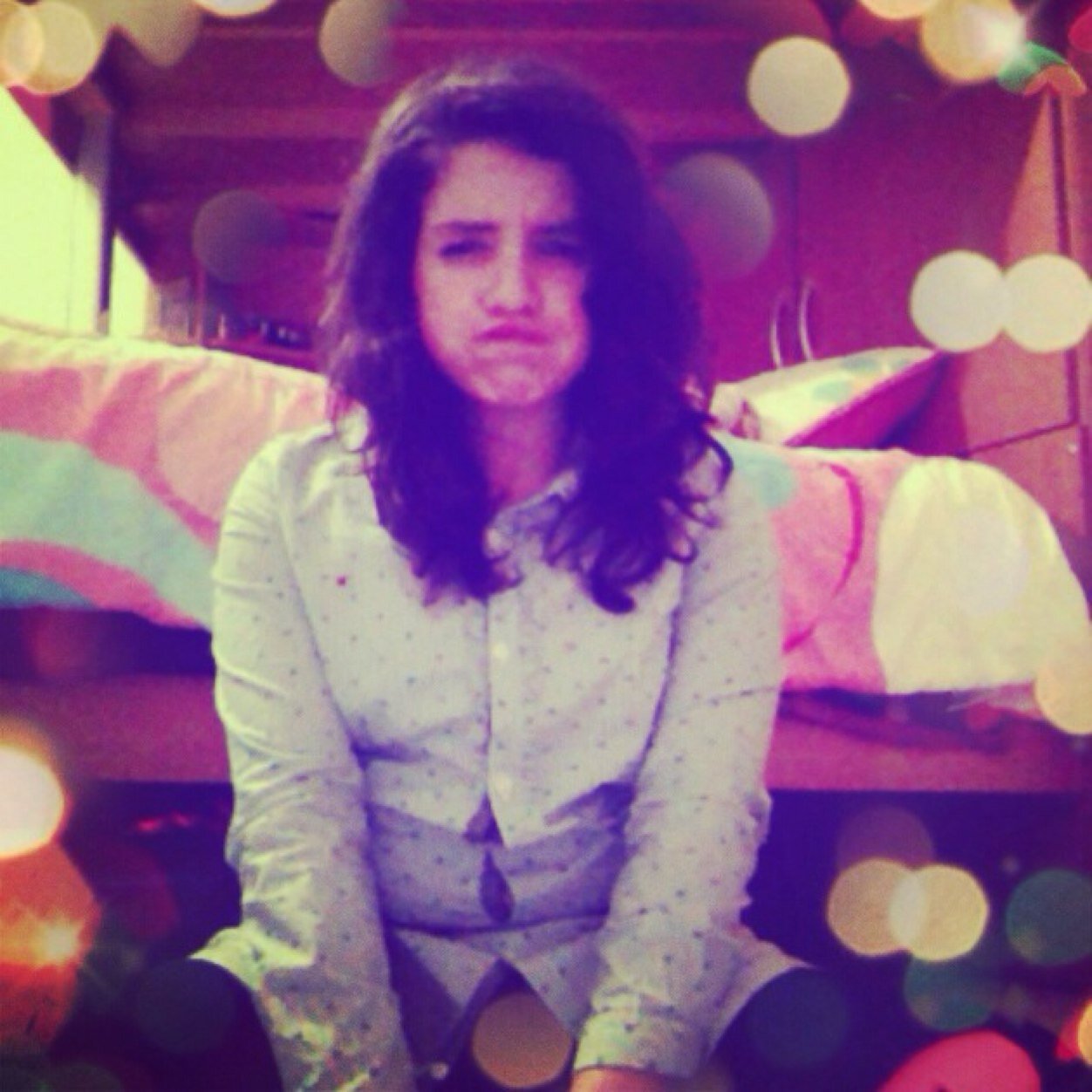 Soy directioner, rusher y belieber de corazón tengo 10 años me gusta la gimnasia el rock y el metal . Sigueme y te sigo ;D :3