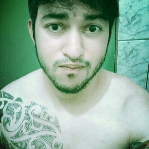 SANTISTA, 23 ANOS, pra que bio! se vc ja me jugo pela minha foto!
http://t.co/9qYTspfXMS…    da minha amada @Mabby_Lou