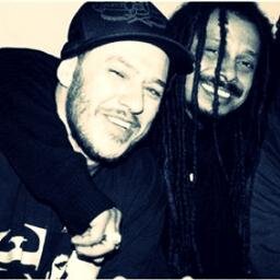 Risadas no caminho sem perder meu estilo -                                    O Rappa e Charlie Brown Jr.