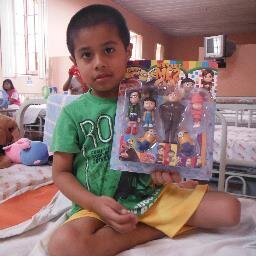 Renato Avalo necesita urgente viajar al extranjero para curarse de su epilepsia refractaria desde el 03/12/13