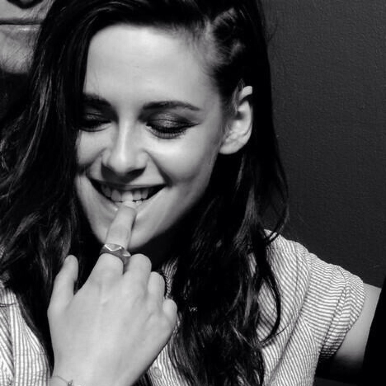 Fan de Twilight Saga. Team Robsten. Always Krisbian. Fan de Fifty Shades. No me juzgues porque no me conoces.