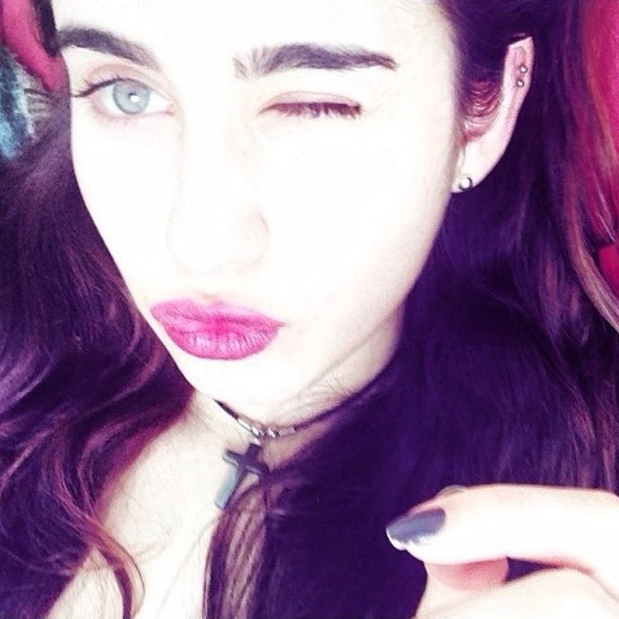 Free follow ! Please follow @HarmonyNutella thanks :)