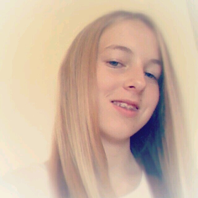 hey lieve saraa . jij bent heel lieff x @roosbolland
