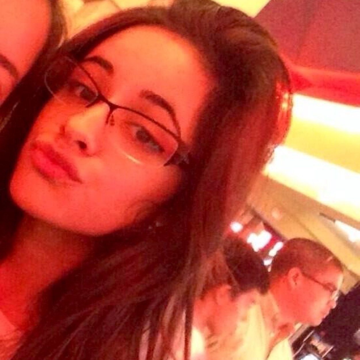 Free follow ! Please follow @HarmonyNutella thanks :)