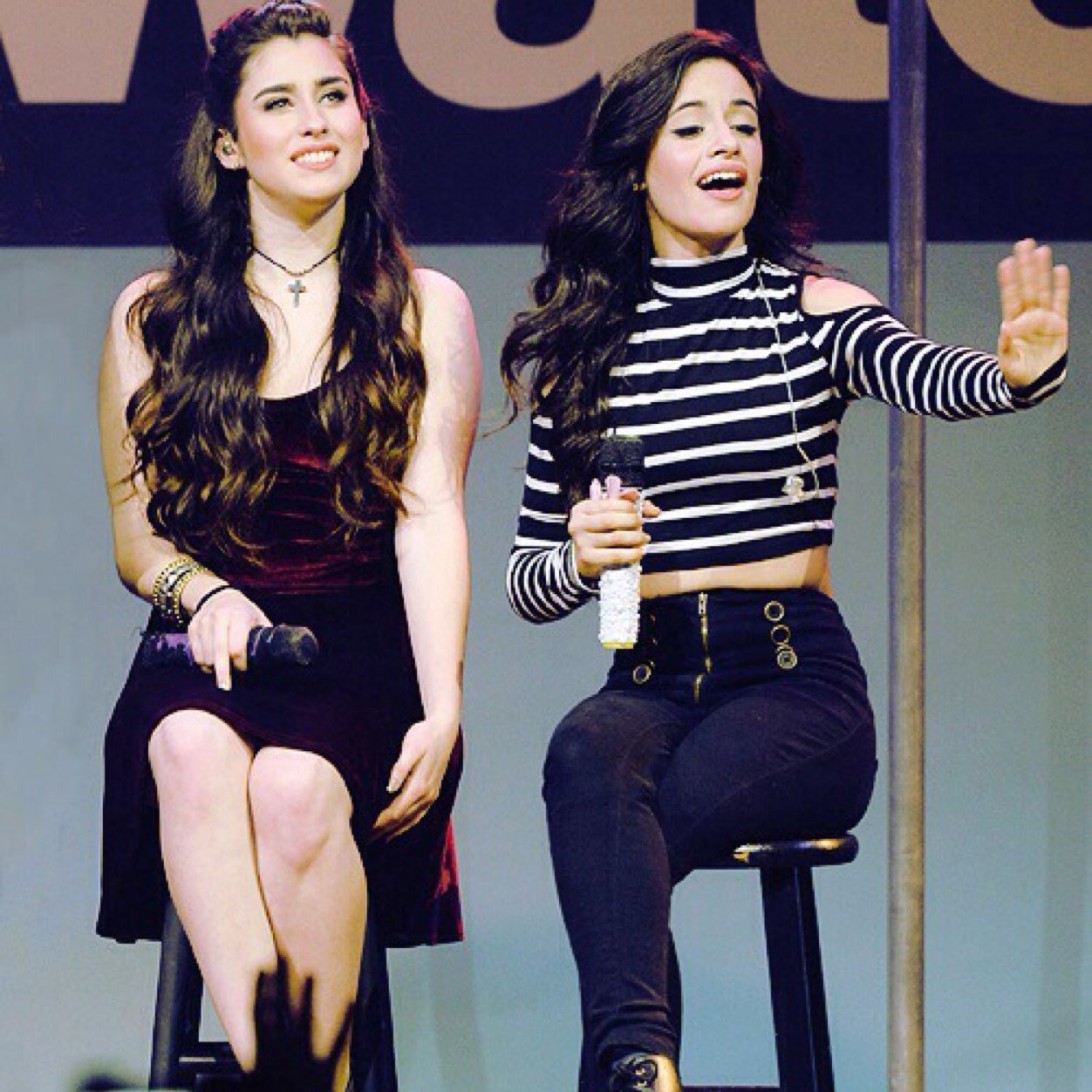 Free follow ! Please follow @HarmonyNutella thanks :)