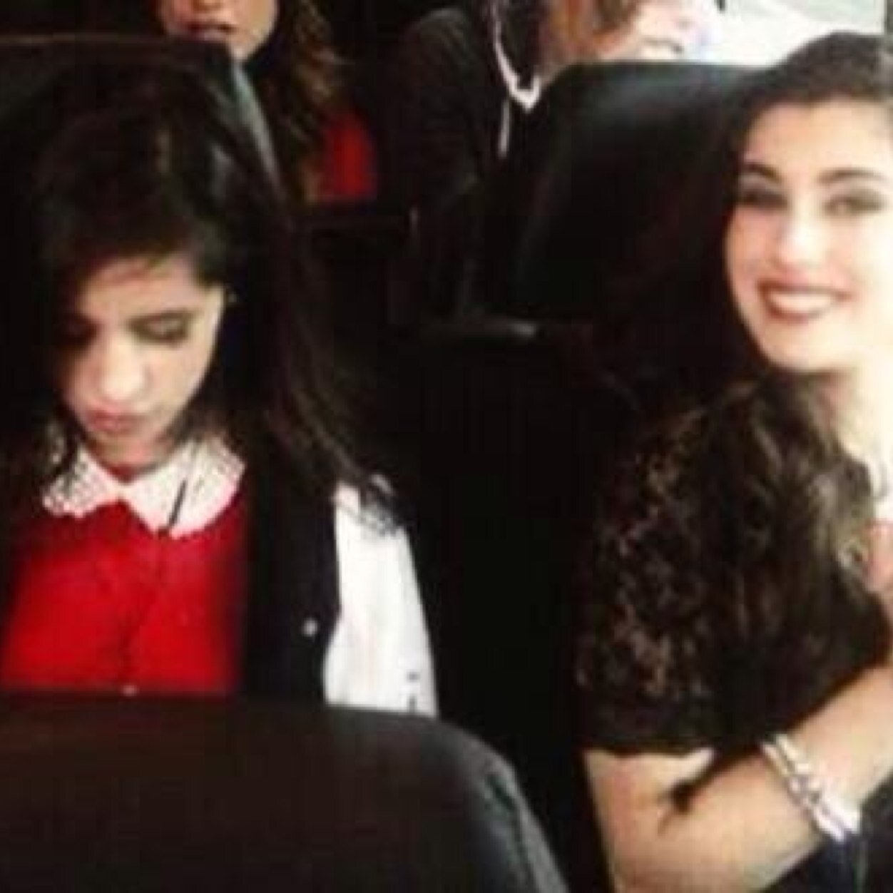 Free follow ! Please follow @HarmonyNutella thanks :)