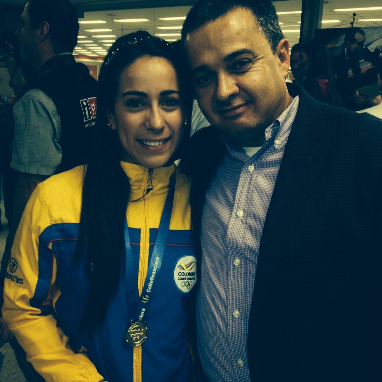 Feliz habitante de este Mundo.
Abogado. Asesor Independiente.
Amante de: Squash, Bici, Flia, Amigos. Orgullosamente de Centro