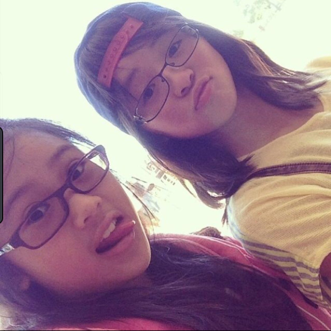Ello plz follow anyway music is so awesome LOVE MUSIC LOVE people who SING MUSIC WRITE it 2 and i love REED DEMING & ARIANA GRANDE & once again REED DEMING!!