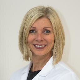 Providing permanent make-up treatments, specialising in eyebrow contouring, eyeline enhancement and lip definition.