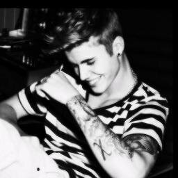Amo essa merda :)                                                                                                         tuts tuts tuts tuts