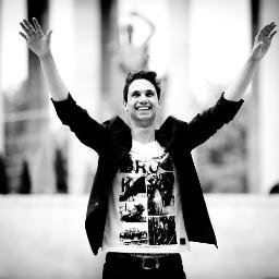 Djmsmax's profile picture. Maxime HONORE was born on February 18, 1997
Maxime started mixing at the age of 10 years.
First in his room, then gradually over the net before being spotted by