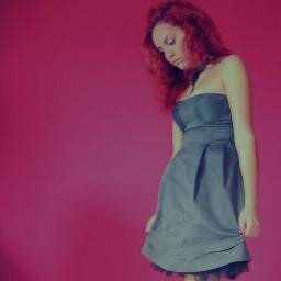 Casanovvvvva's profile picture. Rock, literatura y psicología. Ligeramente sheldoniana e inmersa en un trauma sempiterno. Freud, Follet y Bishops. WE WERE BORN TO LEAD.