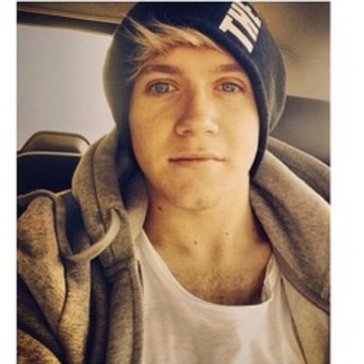 Bands save fans and fans save bands. keep on dreaming even if it breaks your heart. Niall Horan 0/5